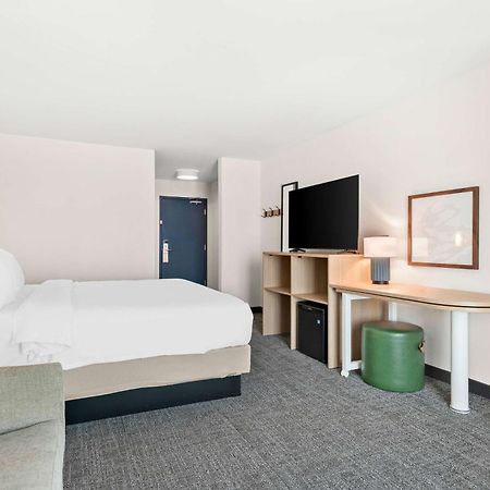 Spark By Hilton Exton Eksteriør billede