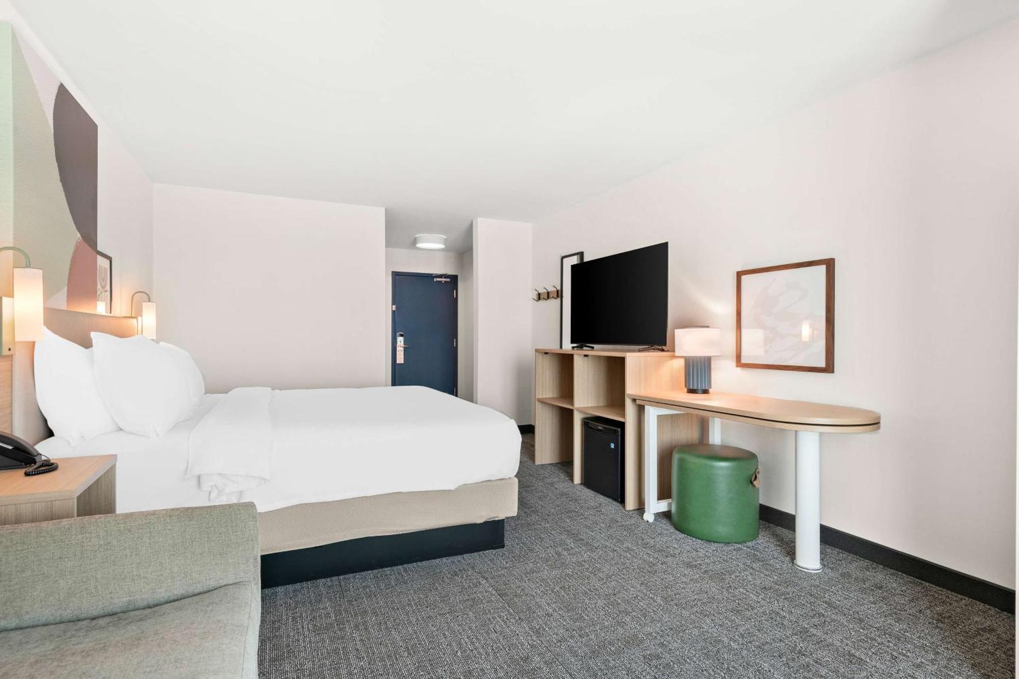 Spark By Hilton Exton Eksteriør billede