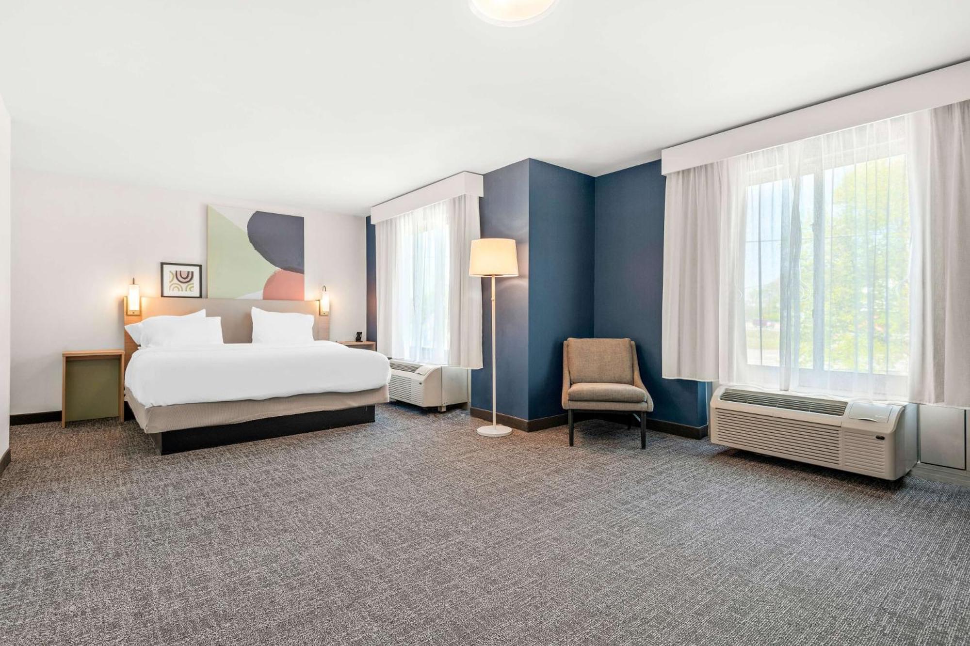 Spark By Hilton Exton Eksteriør billede